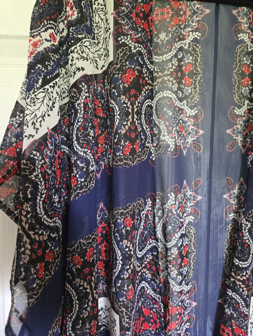 Maurices Boho Beachy Sheer Kimono Cover Up Navy Red Floral Paisley Size 2/3 - Picture 6 of 13